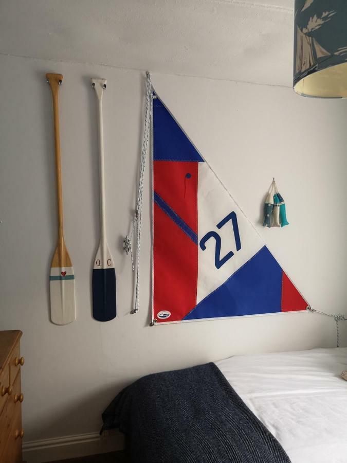 Quillet Cottage, 2 Glentowan Road Сент-Остел