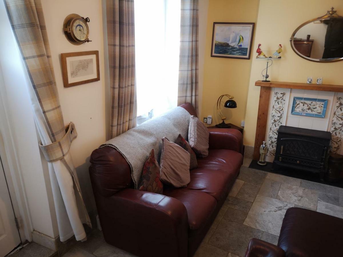 Quillet Cottage, 2 Glentowan Road